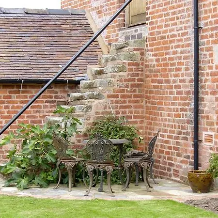 The Coach House Villa Shrewsbury Exterior photo